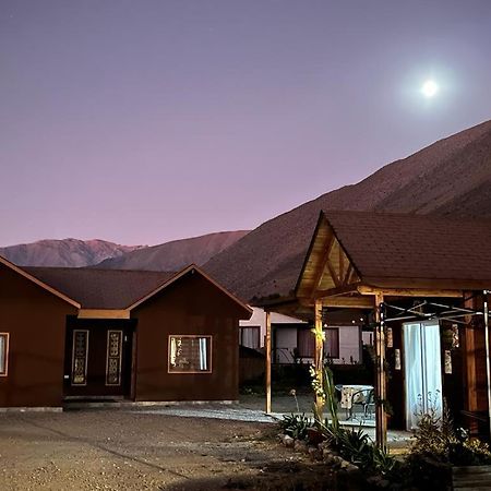 Cabanas Vicuna Cielo De Peralillo - Valle De Elqui Εξωτερικό φωτογραφία